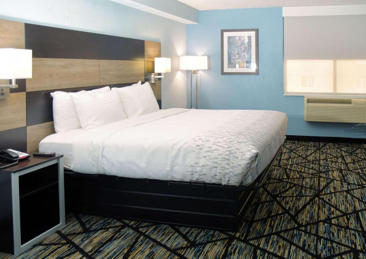 Clarion Pointe Jacksonville Near Camp Lejeune Экстерьер фото